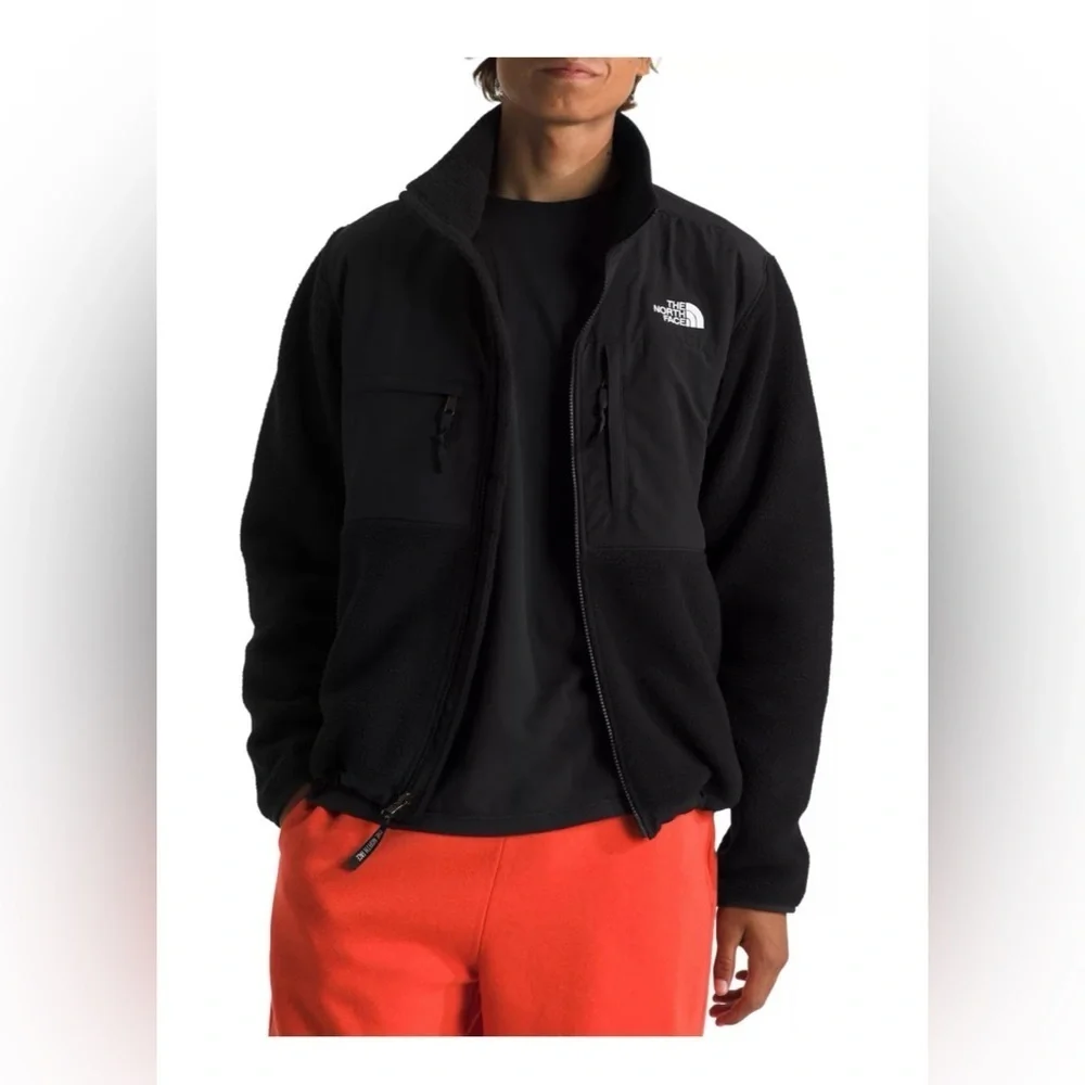The North Face Men's Black Performance Jacket